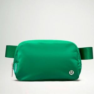 NWT - Lululemon Everywhere Belt Bag 1L - Emerald Green!